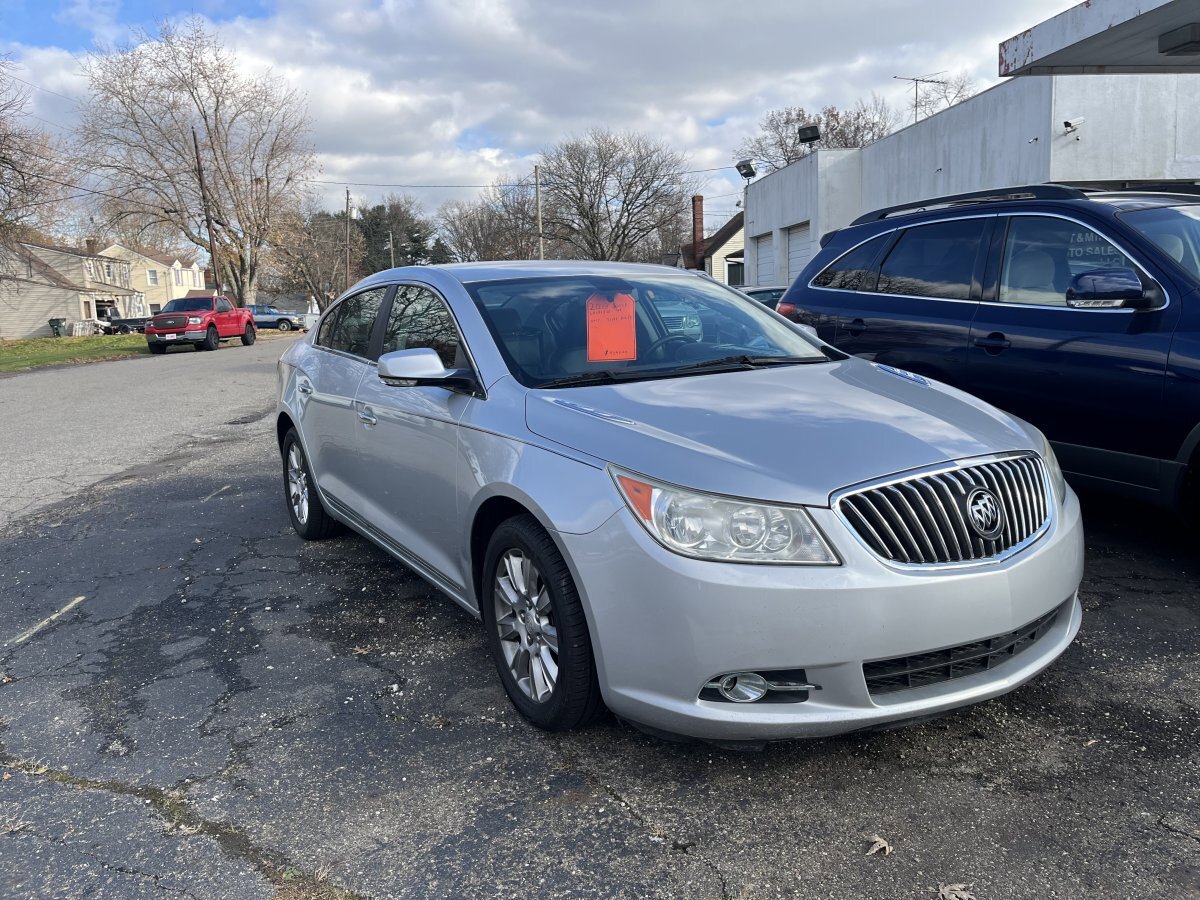 Used 2013 Buick LaCrosse Leather image 2
