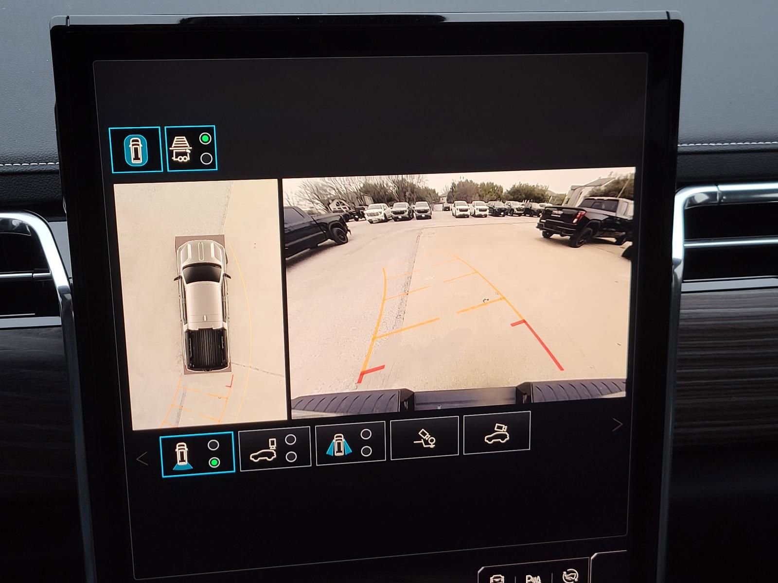 New 2024 GMC Sierra EV Denali AWD/4WD image 10