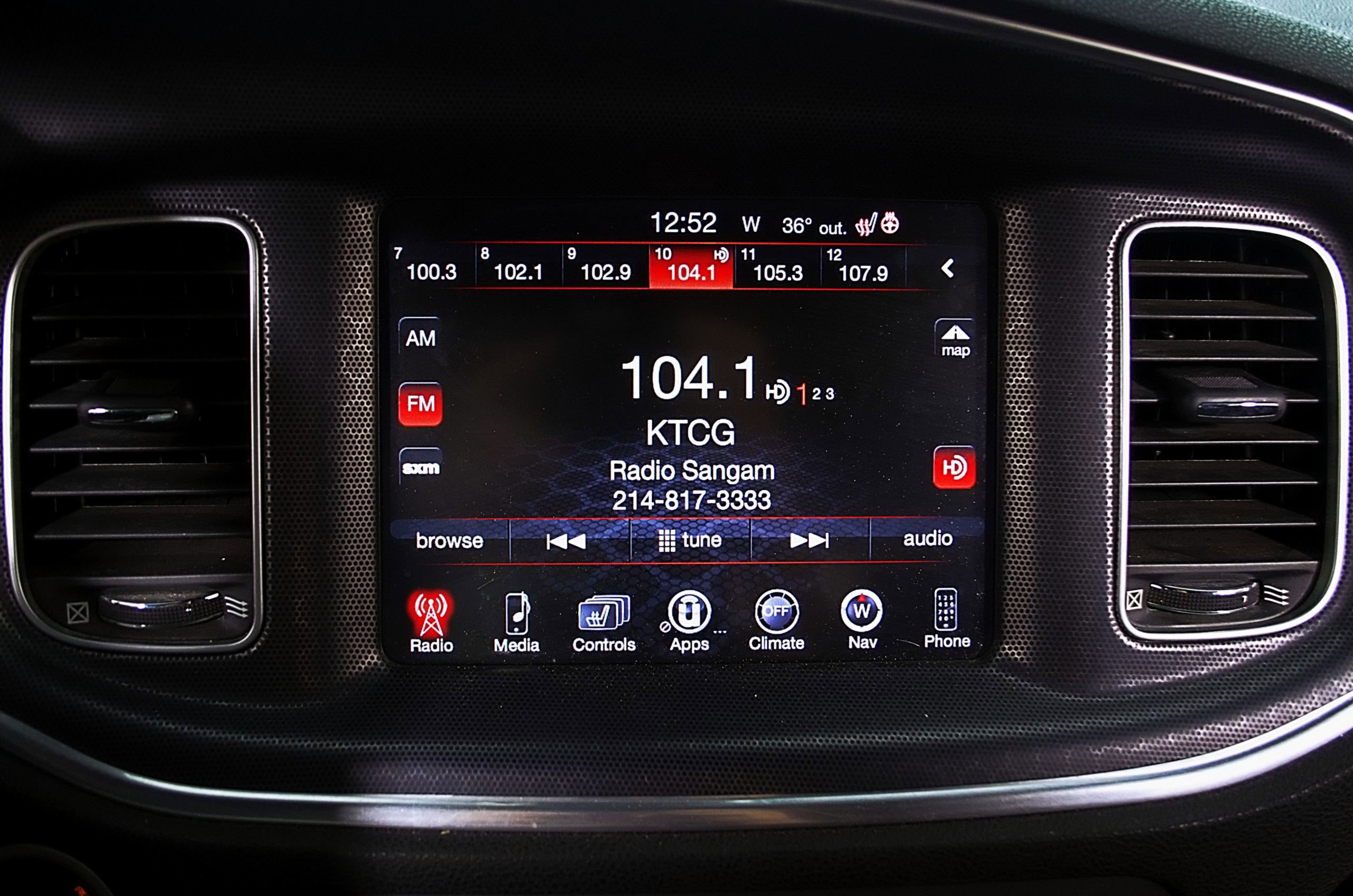 Used 2015 Dodge Charger R/T image 25