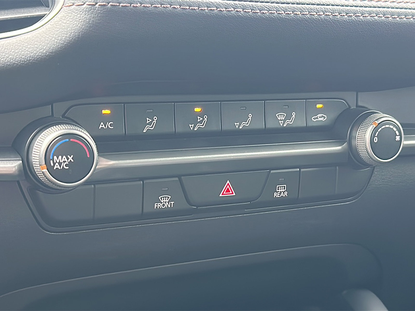 Used 2024 MAZDA MAZDA3 s image 31