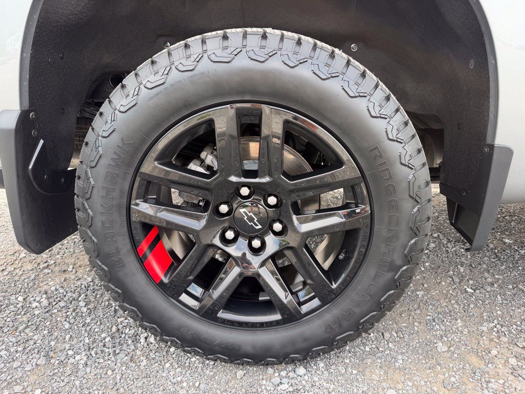 Used 2024 Chevrolet Silverado 1500 RST w/ Redline Edition AWD/4WD image 21