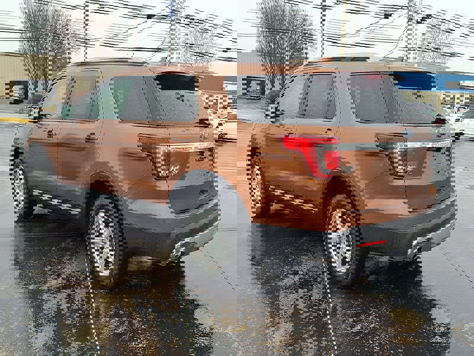 Used 2017 Ford Explorer XLT image 6