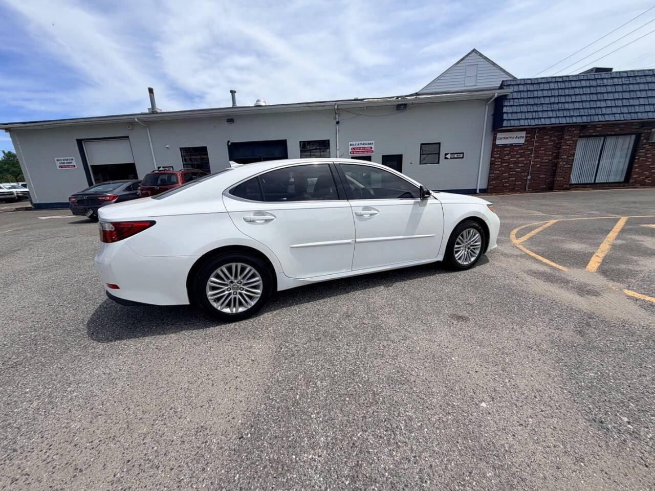 Used 2014 Lexus ES 350 w/ Luxury Package FWD image 34