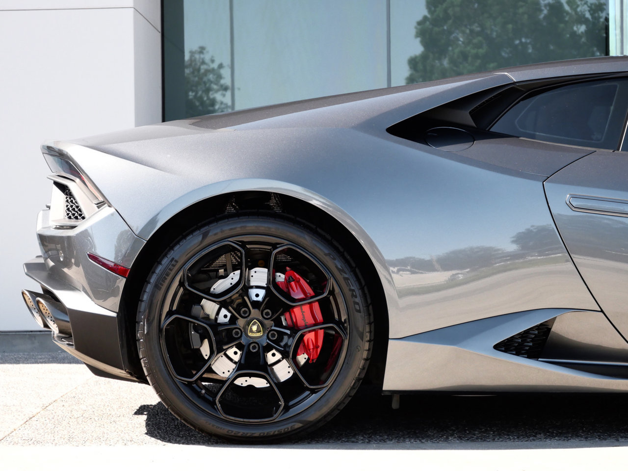 Used 2016 Lamborghini Huracan LP 580-2 RWD image 12