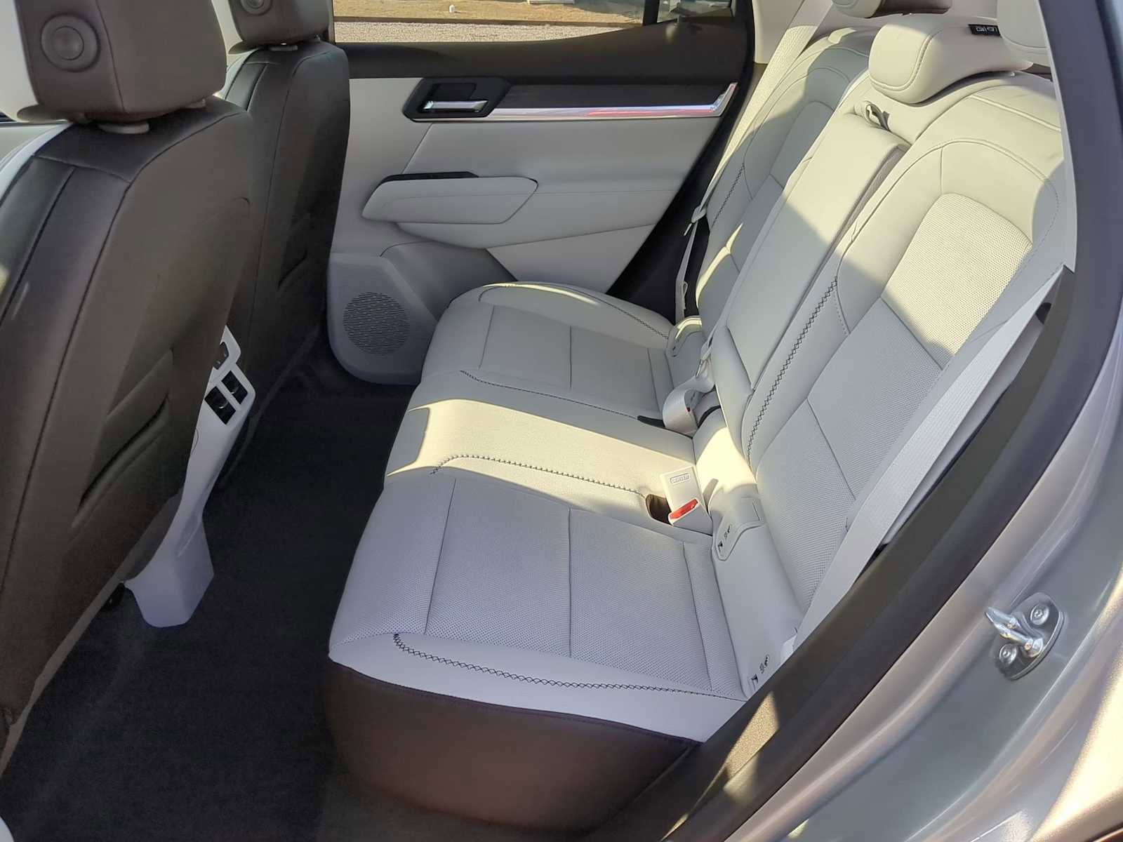 New 2026 GMC Terrain Denali w/ LPO, Floor Liner Package image 24