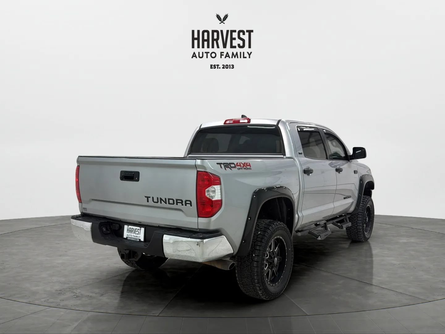 Used 2020 Toyota Tundra SR5 w/ TRD Off-Road Package AWD/4WD image 6
