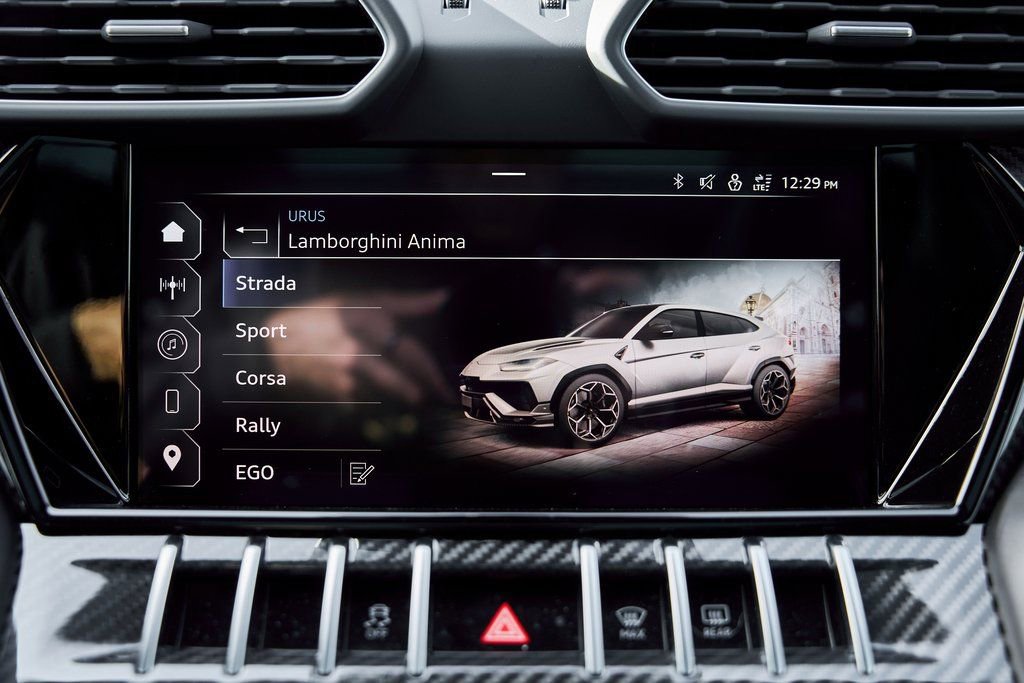 Used 2024 Lamborghini Urus Performante image 87