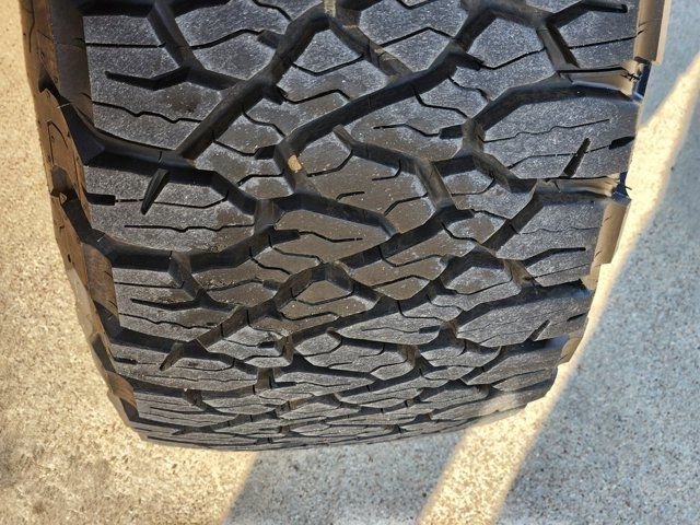 Used 2021 Chevrolet Tahoe Z71 w/ Z71 Off-Road Package image 19