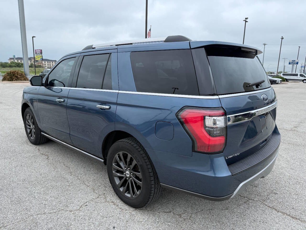 Used 2020 Ford Expedition Limited RWD image 3