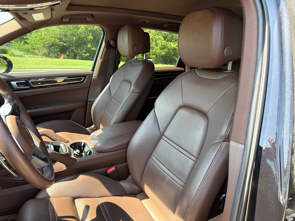 Used 2020 Porsche Cayenne S AWD/4WD image 14