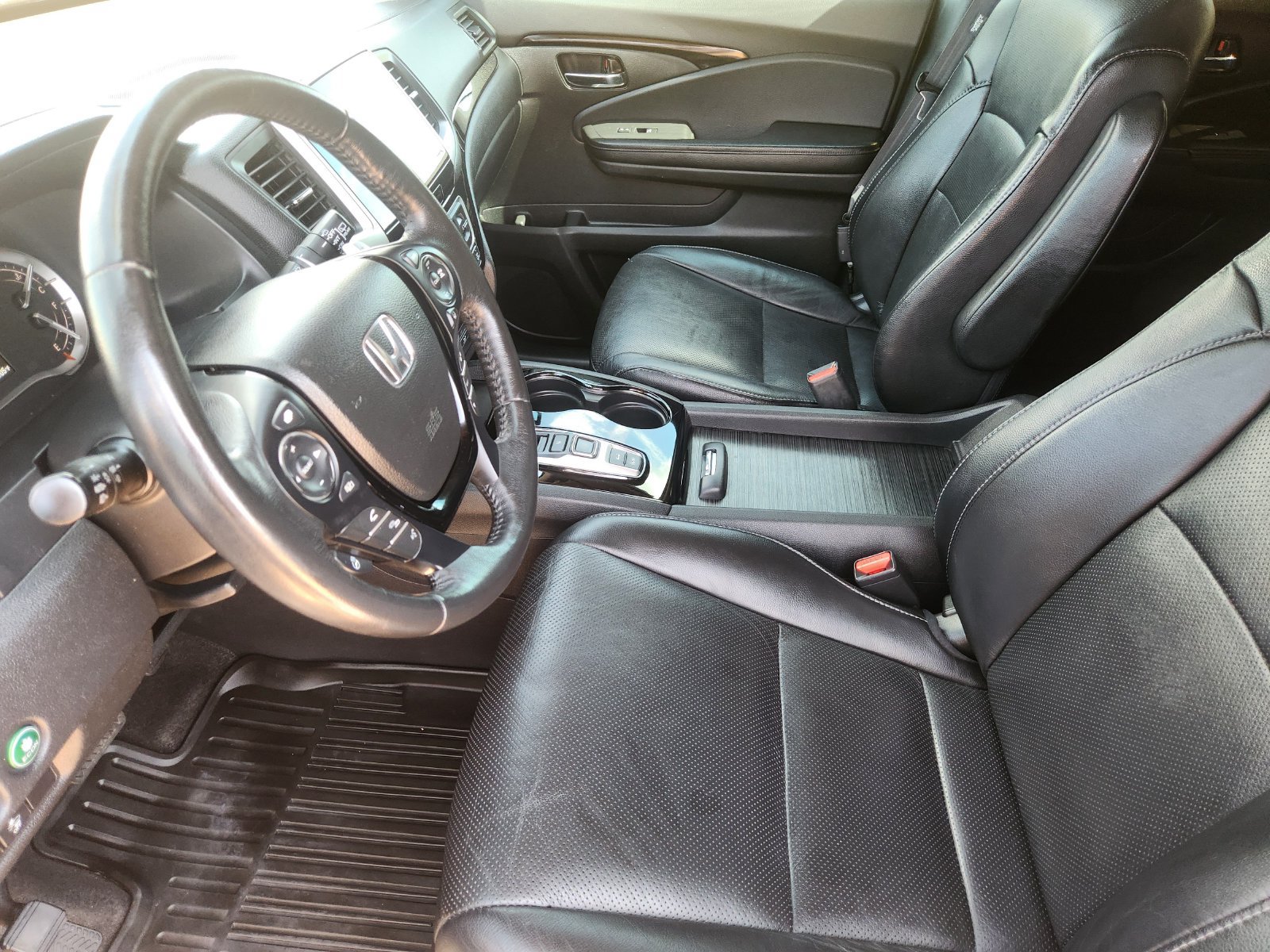 Used 2017 Honda Pilot Elite image 16