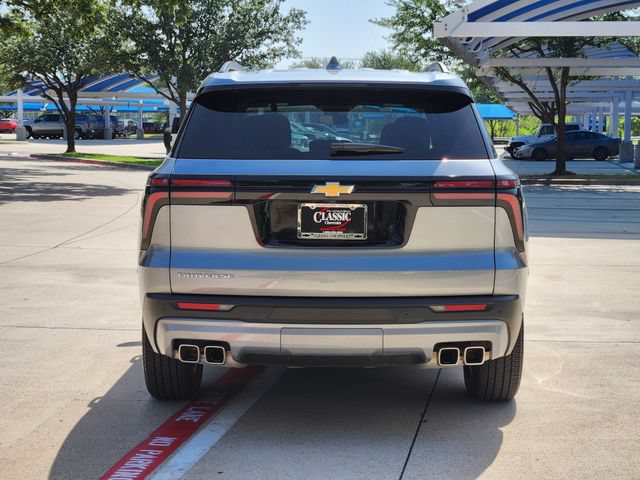 Used 2026 Chevrolet Traverse LT FWD image 13