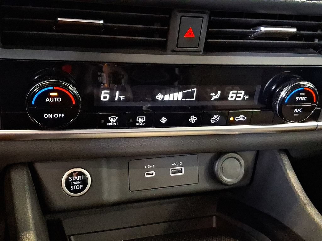 Used 2023 Nissan Rogue SV AWD/4WD image 17