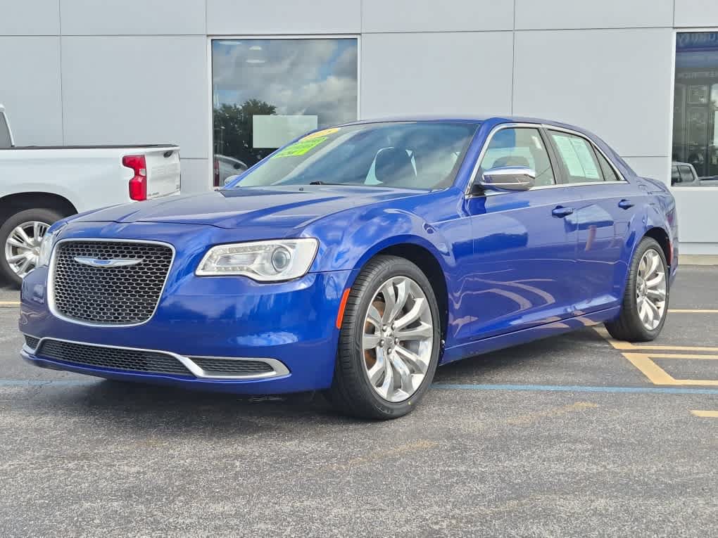 Used 2018 Chrysler 300 Touring w/ Chrome Appearance Package