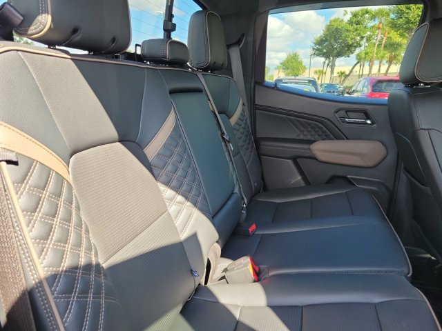 Used 2023 GMC Canyon Denali image 10
