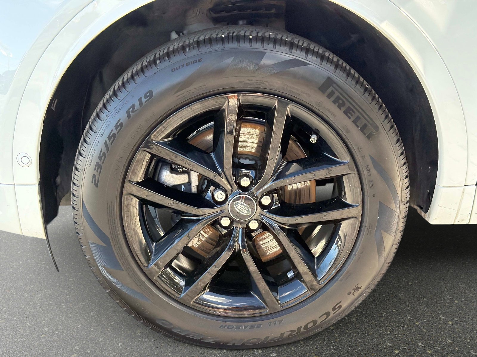 Used 2025 Land Rover Discovery Sport S image 19