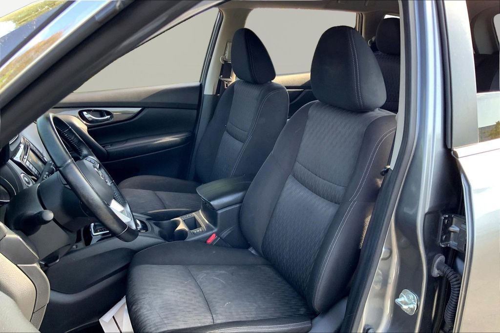 Used 2020 Nissan Rogue SV w/ Premium Package image 15