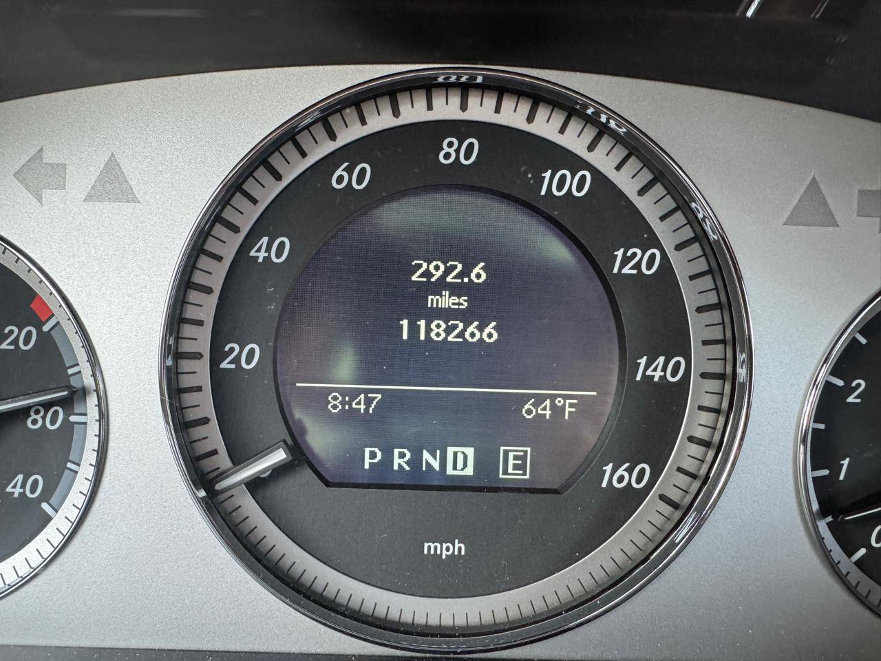 Used 2012 Mercedes-Benz GLK 350 4MATIC image 2