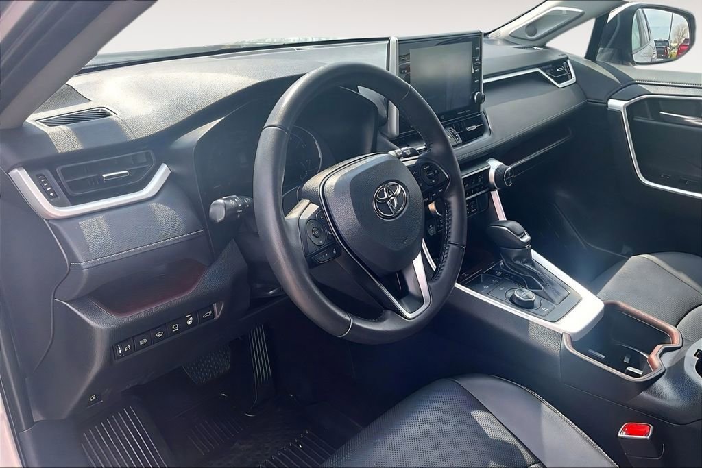 Used 2022 Toyota RAV4 Limited AWD/4WD image 14