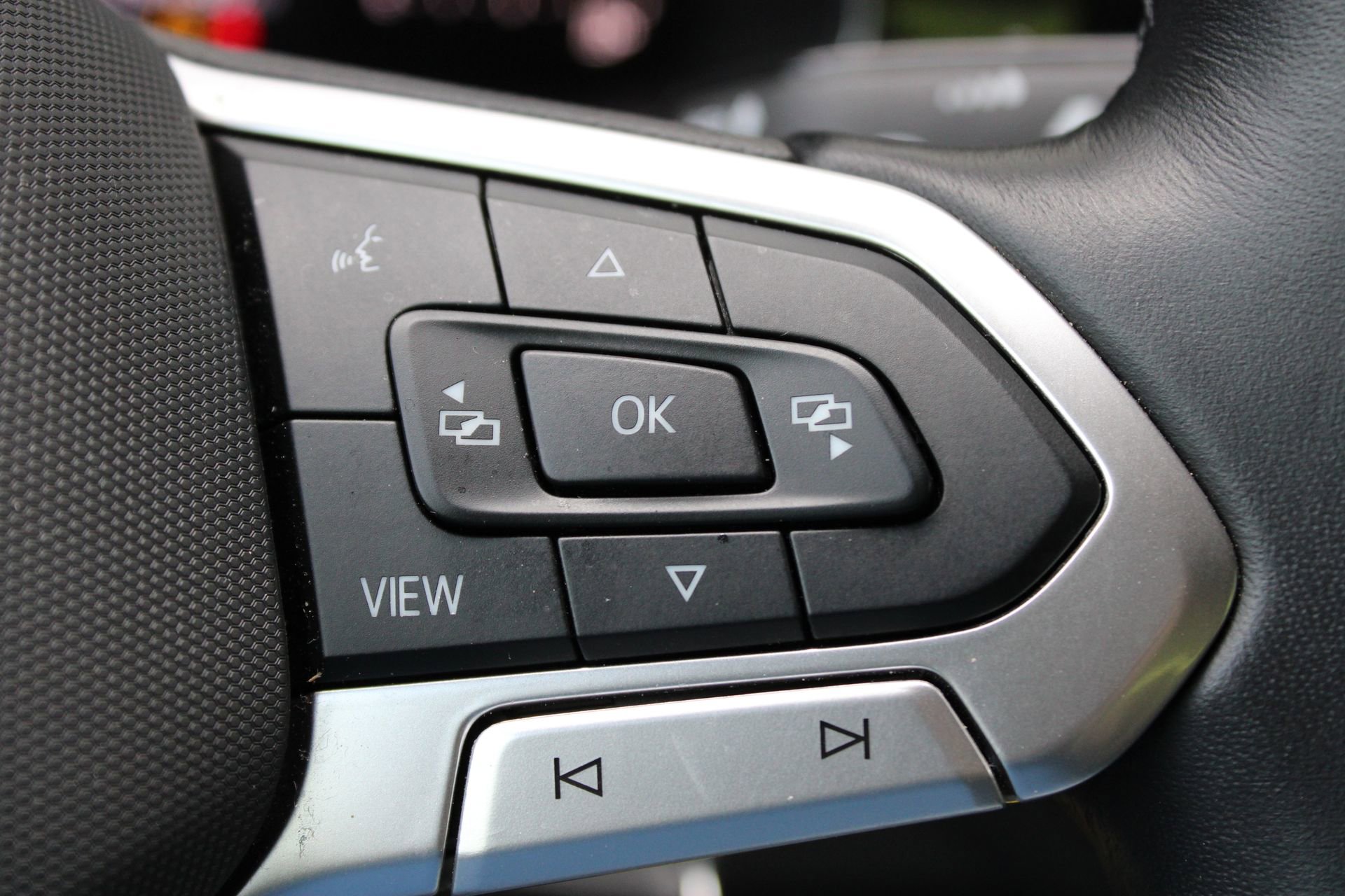 Used 2025 Volkswagen Jetta S FWD image 29