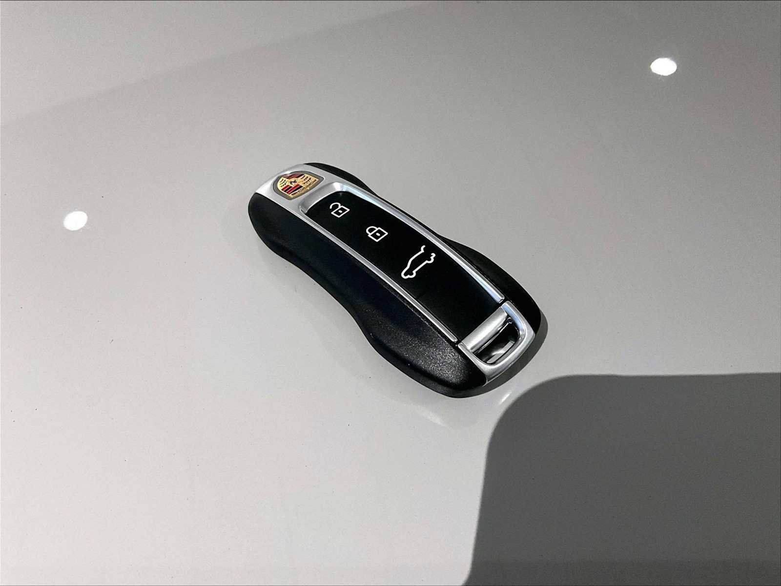 New 2026 Porsche Cayenne E-Hybrid image 21