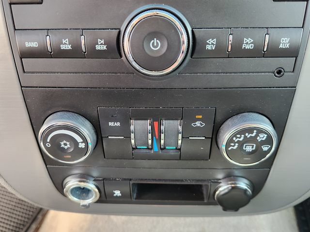 Used 2009 Chevrolet Suburban LS RWD image 17