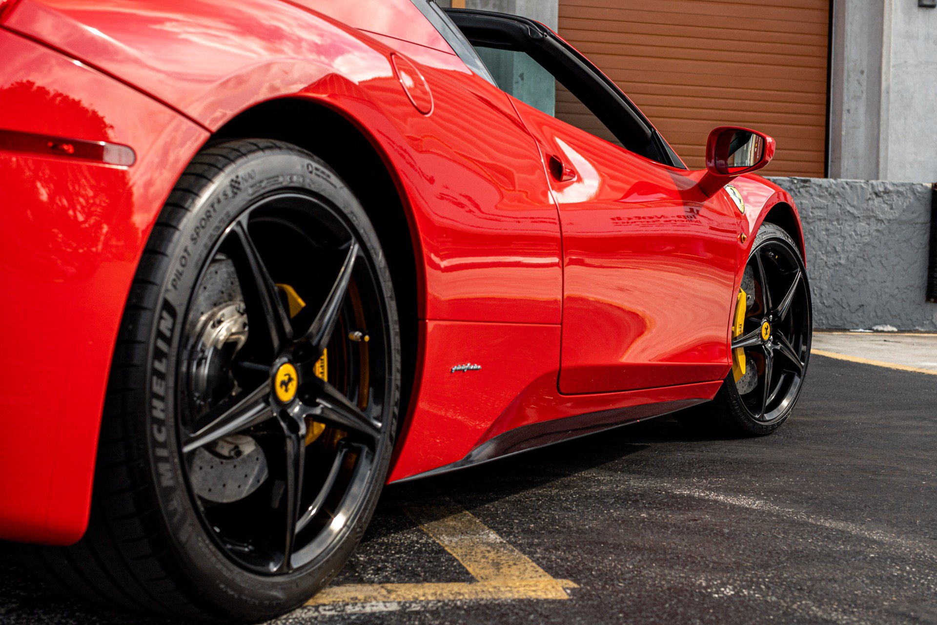 Used 2013 Ferrari 458 Spider RWD image 30