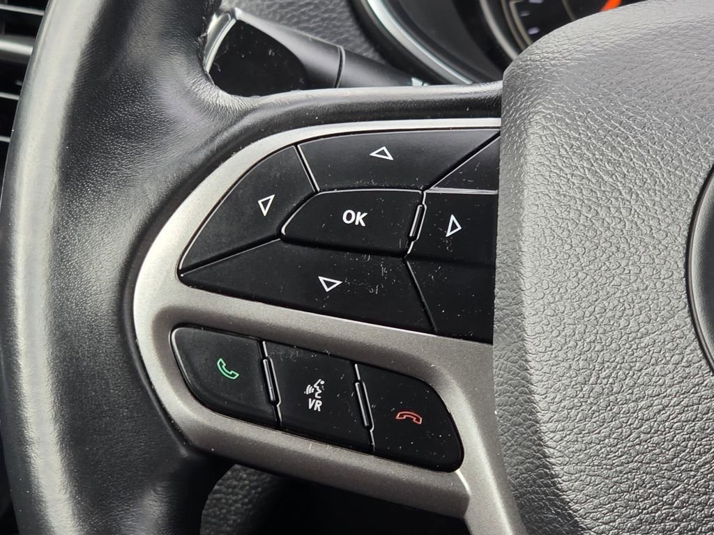 Used 2019 Jeep Cherokee Latitude Plus image 18