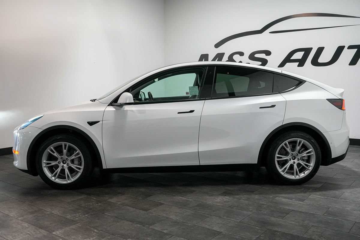 Used 2021 Tesla Model Y Long Range AWD/4WD image 3