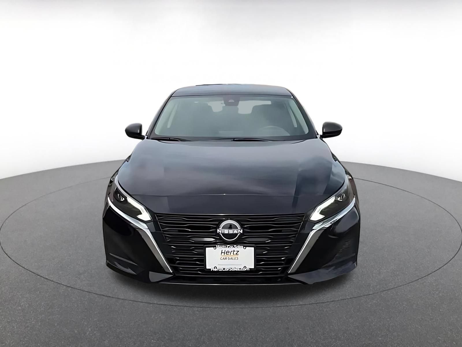 Used 2025 Nissan Altima 2.5 SV FWD image 4