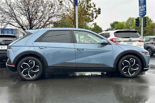 Used 2024 Hyundai Ioniq 5 SE image 3