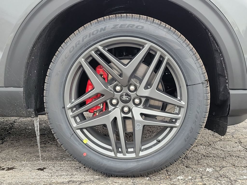 New 2026 Ford Explorer ST-Line w/ ST-Line Street Pack image 9