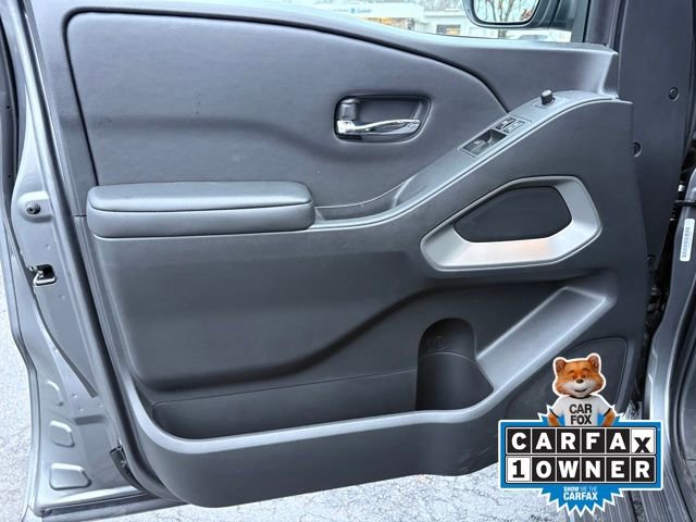 Certified 2025 Nissan Frontier SV image 23