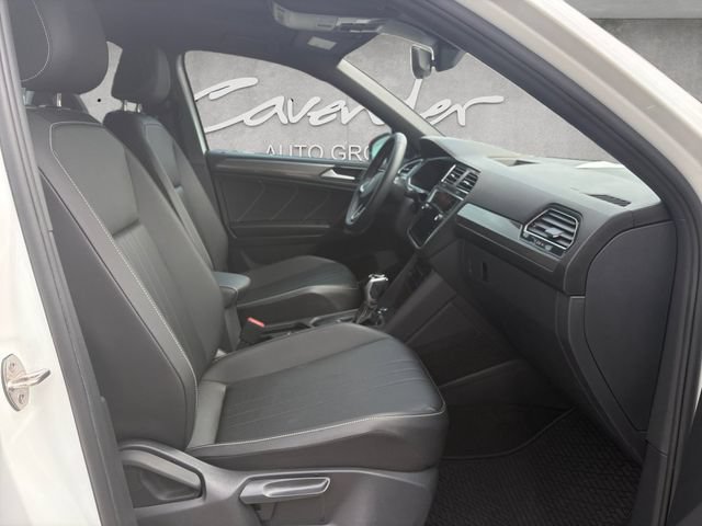 Used 2023 Volkswagen Tiguan SE R-Line FWD image 24
