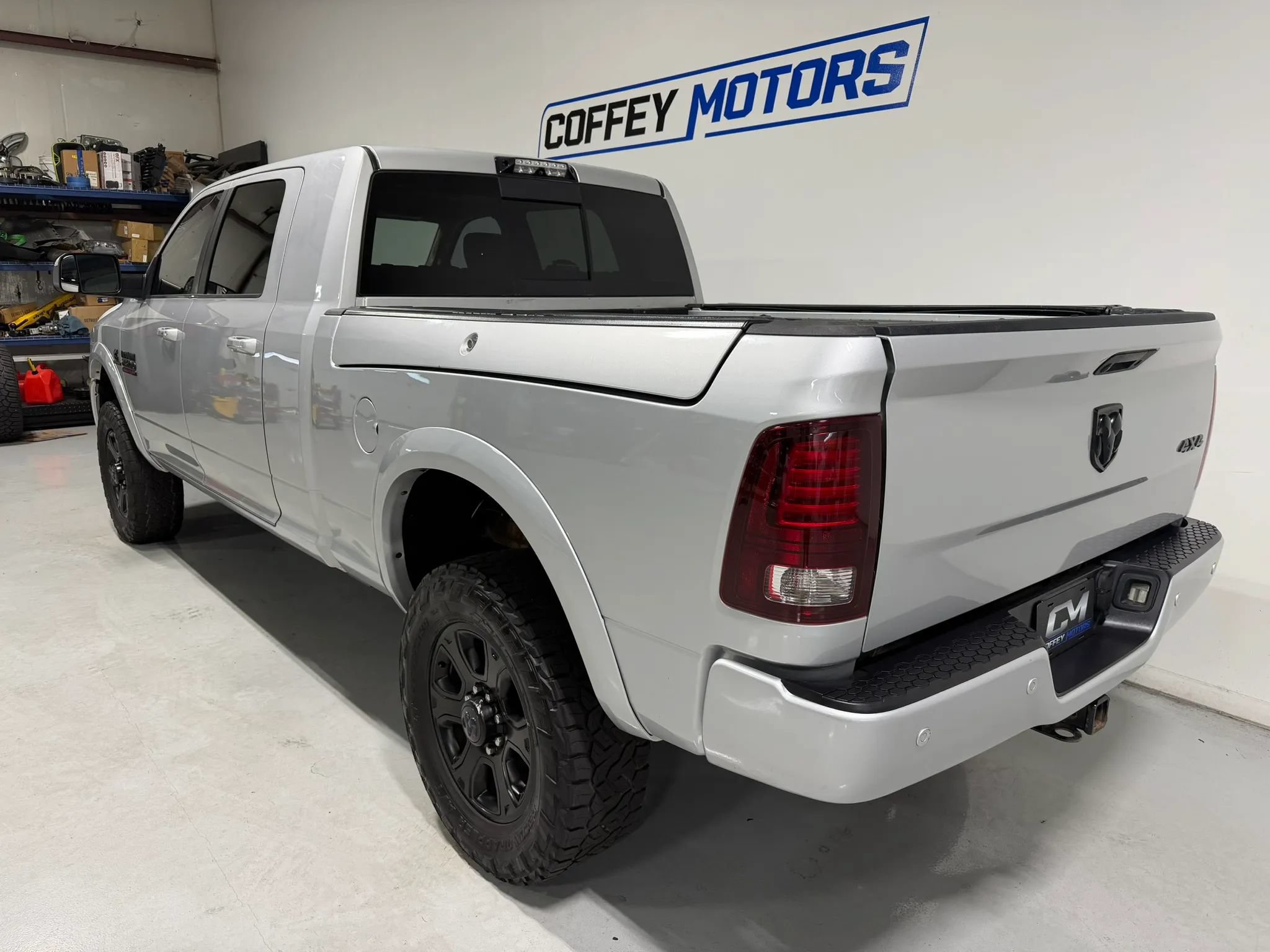 Used 2017 RAM 2500 Laramie w/ Sport Appearance Group AWD/4WD image 4
