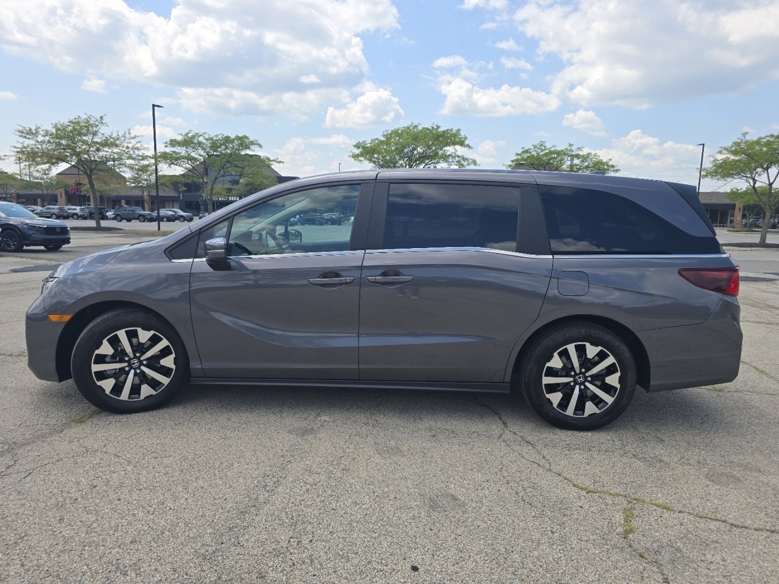 Certified 2025 Honda Odyssey EX-L image 16