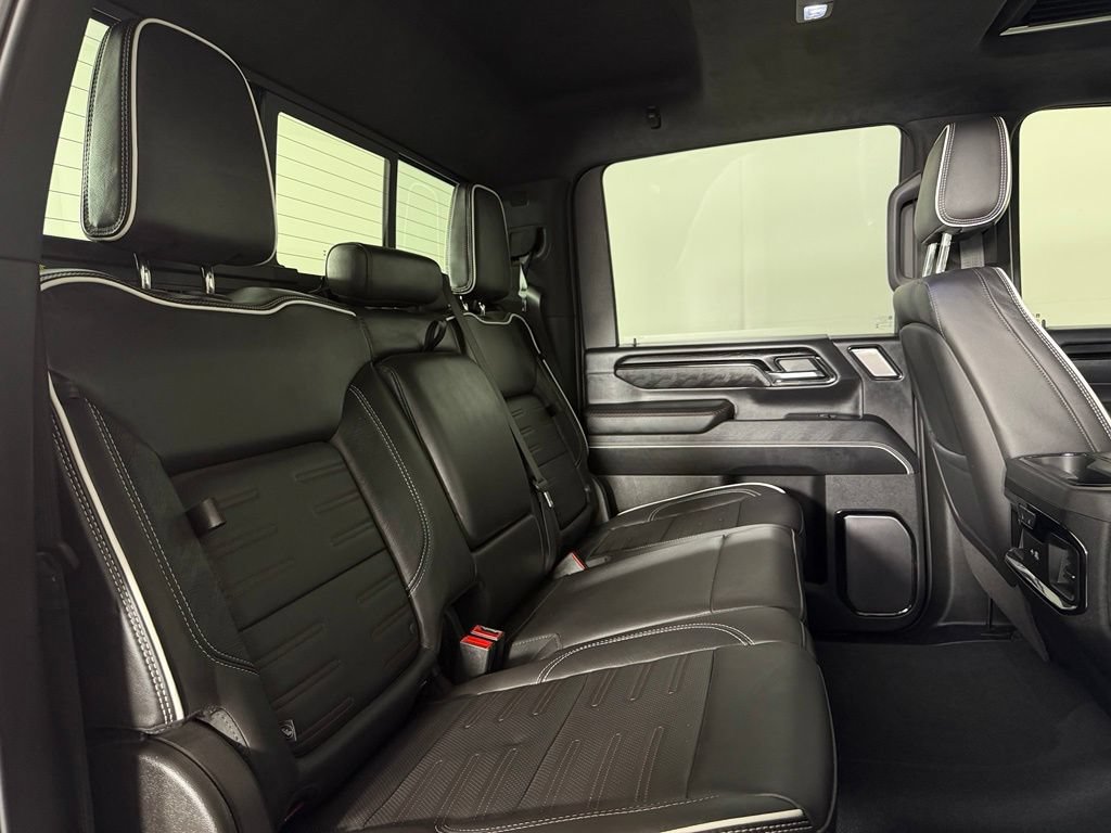 Used 2025 GMC Sierra 2500 AT4X AWD/4WD image 17