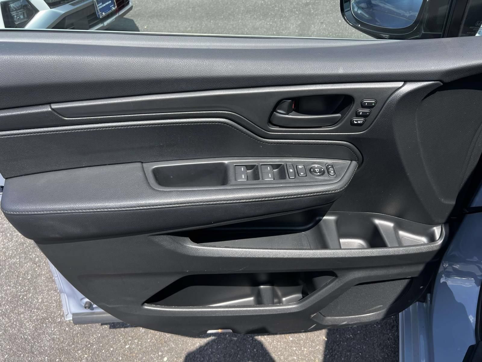 Used 2023 Honda Odyssey Sport image 15