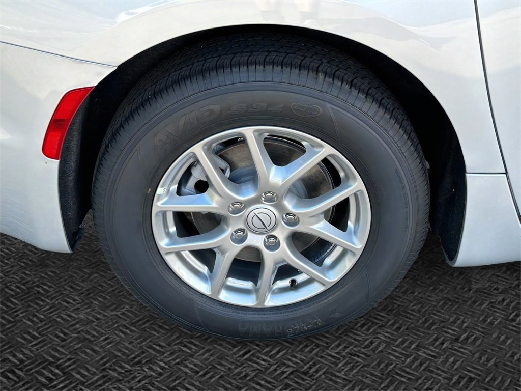 New 2026 Chrysler Pacifica Select image 6