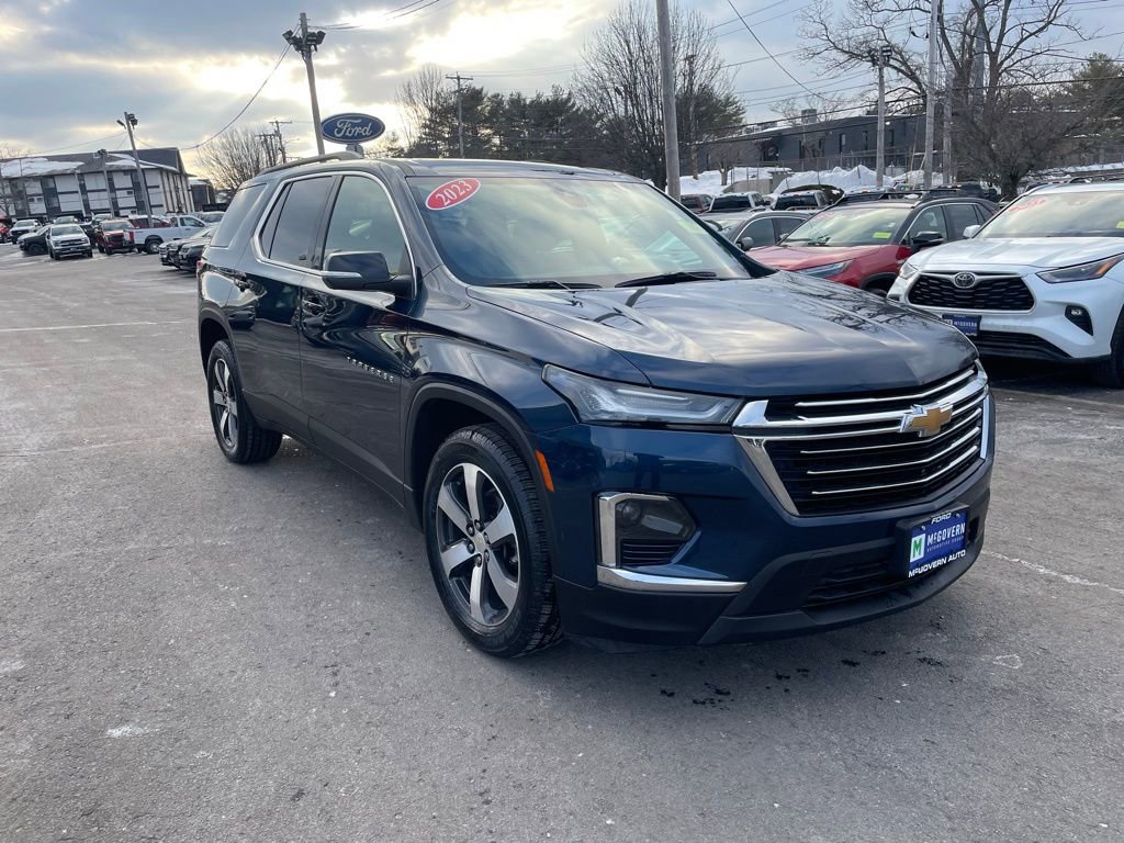 Used 2023 Chevrolet Traverse LT w/ LT Premium Package image 8