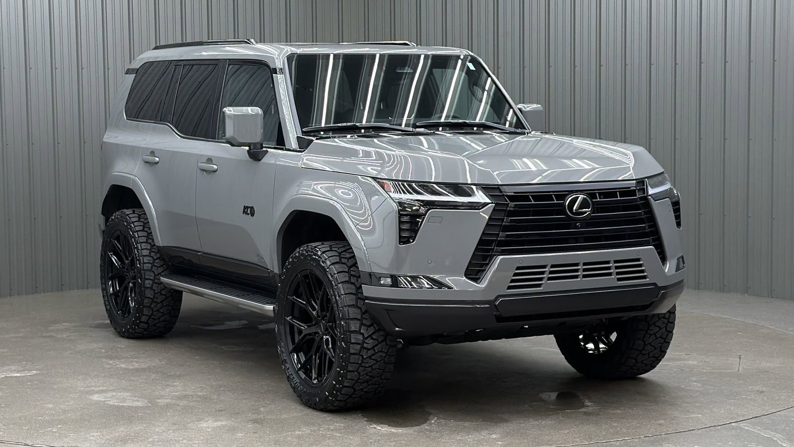 Used 2025 Lexus GX 550 w/ Accessory Package (2T) image 7