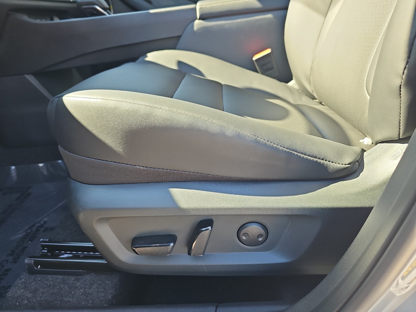 New 2027 Nissan Rogue Dark Armor FWD image 28