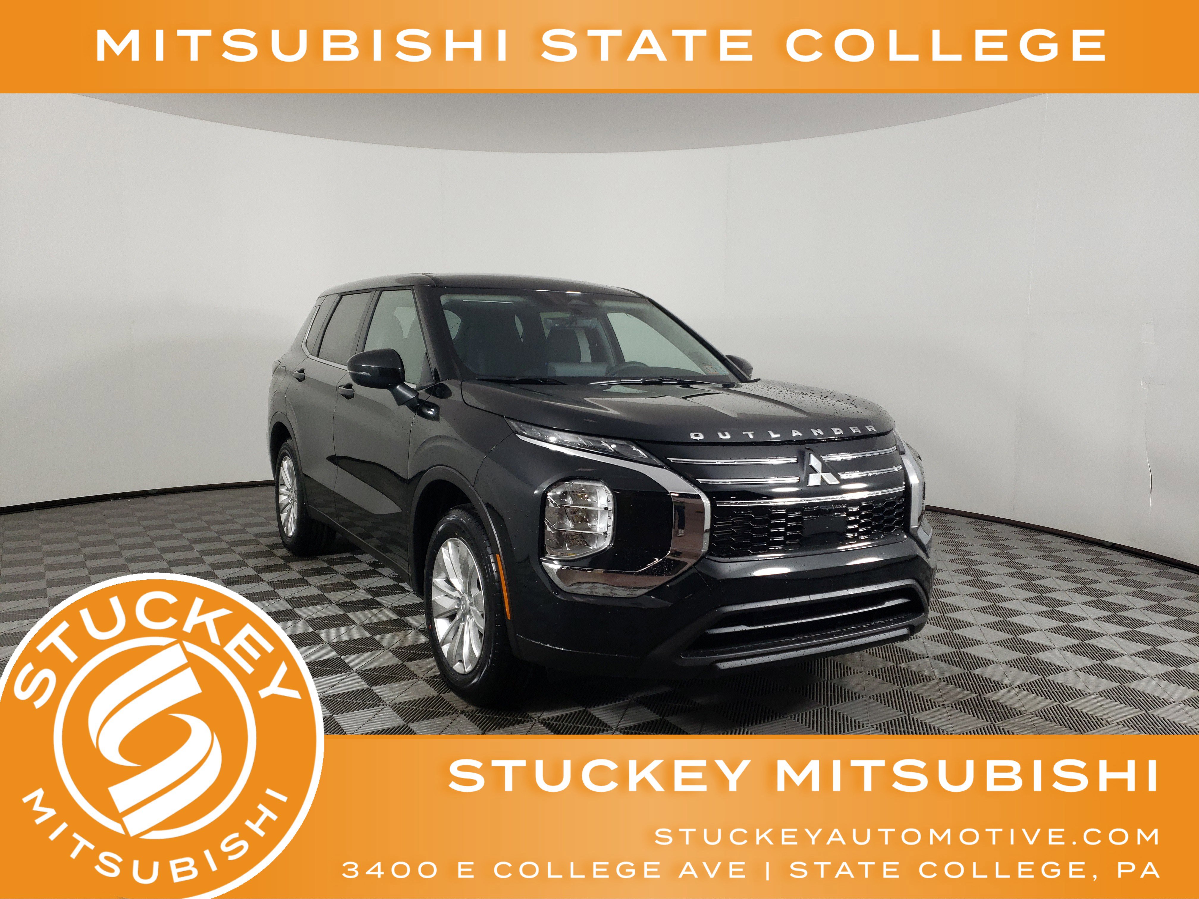 New 2026 Mitsubishi Outlander ES image 1