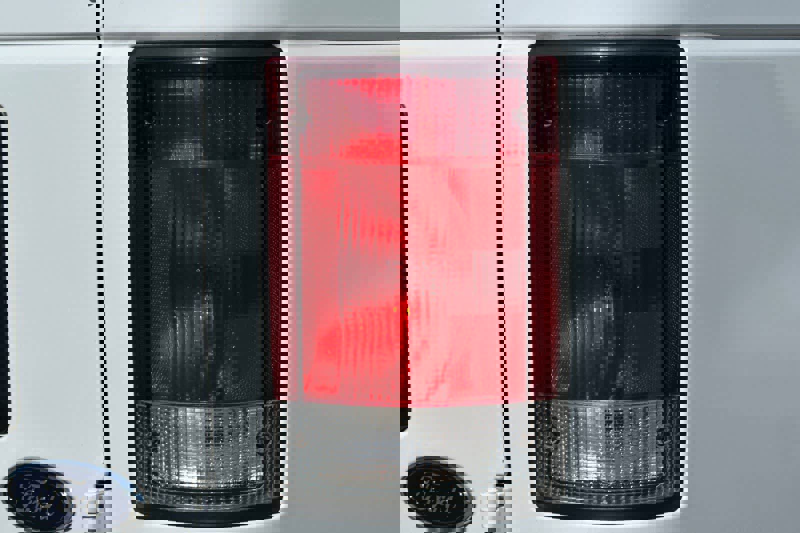 Used 2014 Ford E-250 and Econoline 250 w/ Power Group image 29