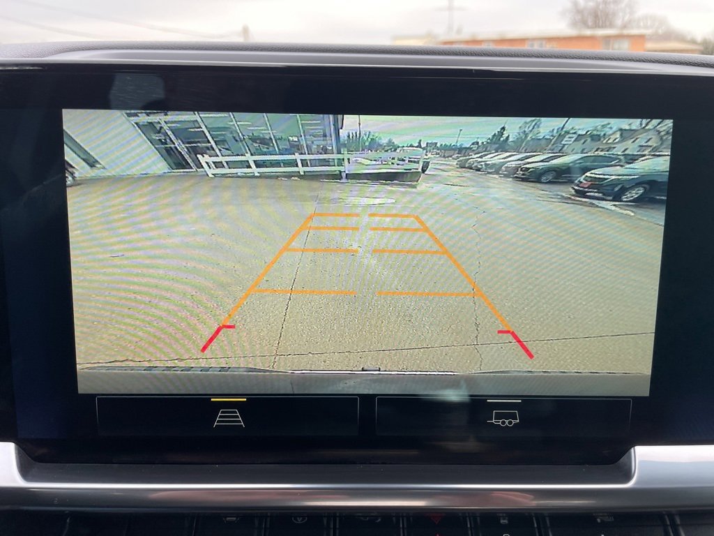 Used 2024 Chevrolet Silverado 1500 LT image 11