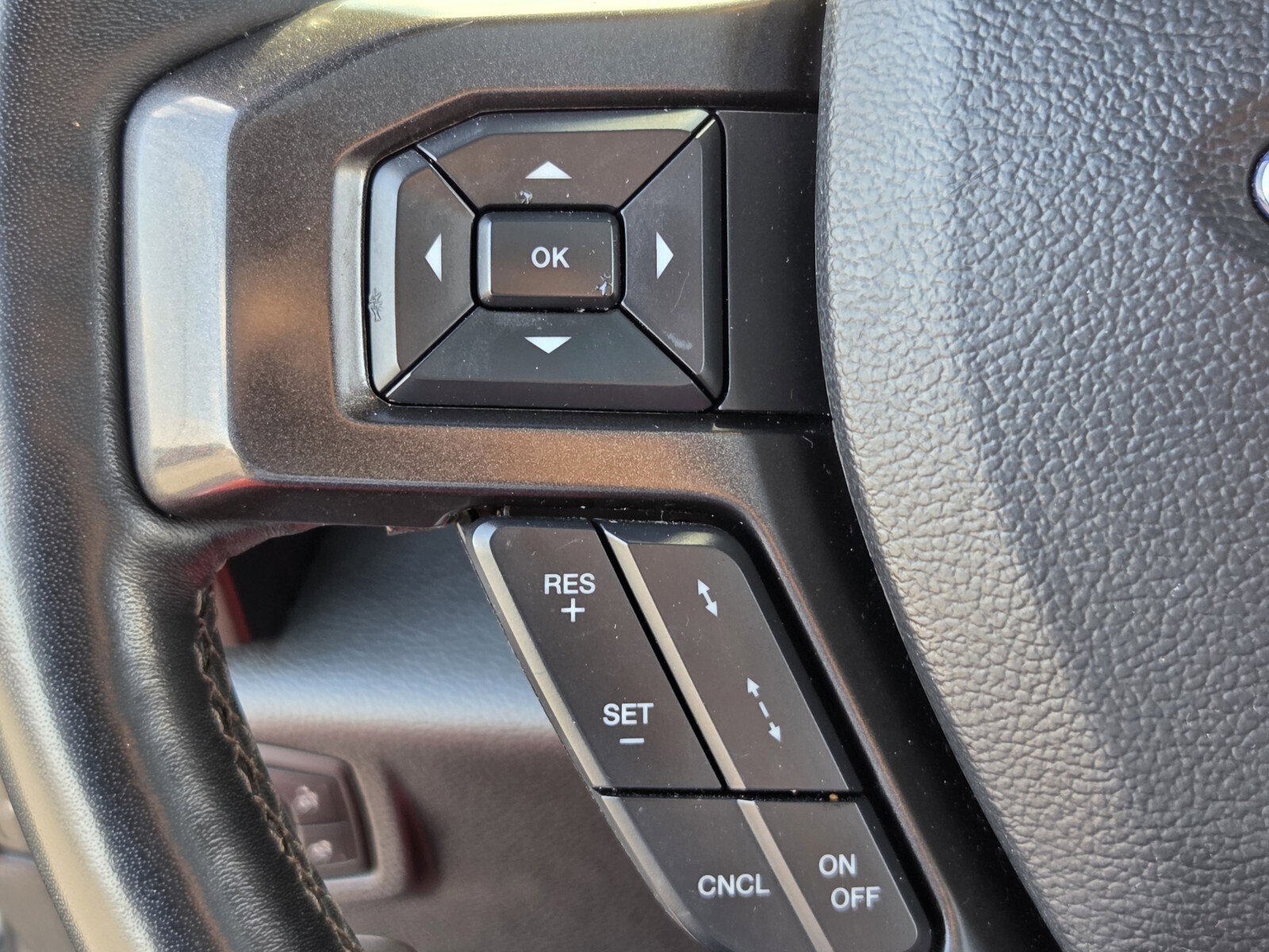 Used 2021 Ford Expedition Limited image 28