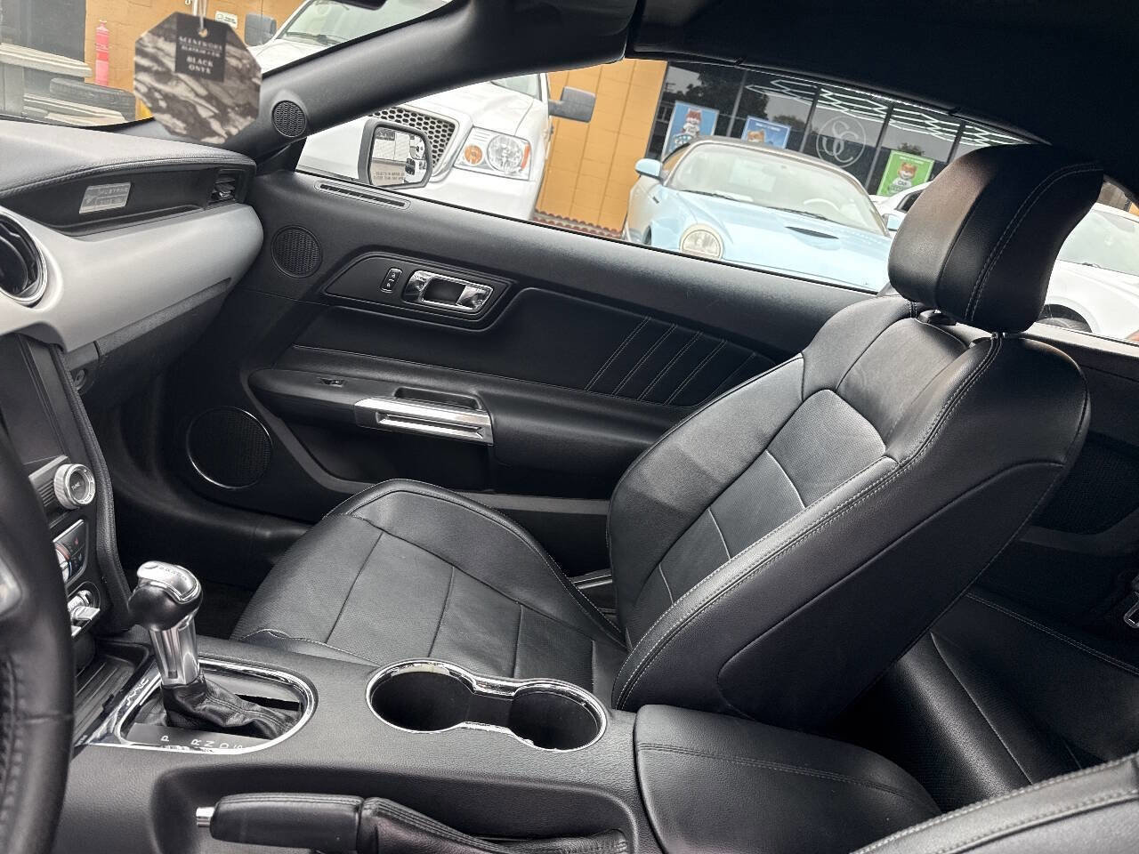 Used 2016 Ford Mustang Premium image 34