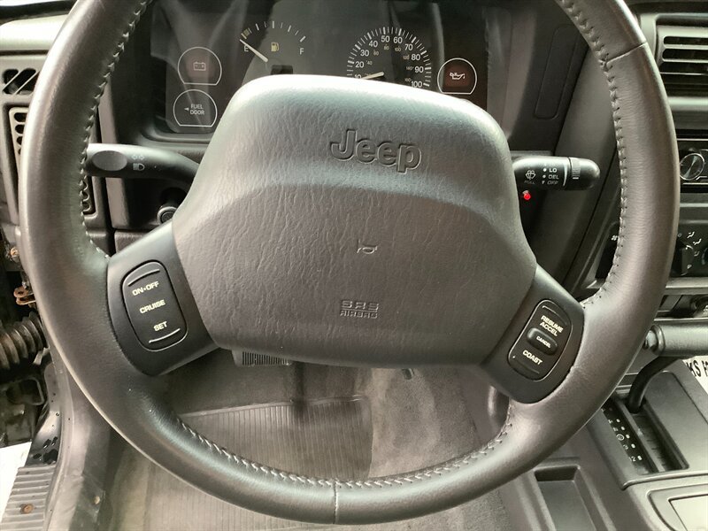 Used 2000 Jeep Cherokee SE RWD image 19