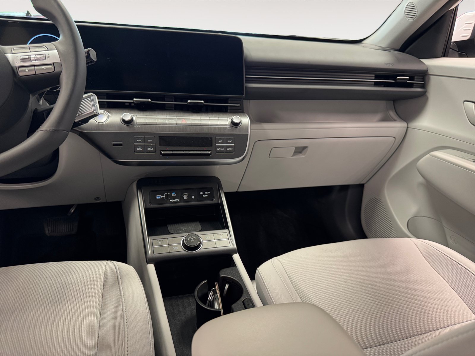 New 2025 Hyundai Kona SEL AWD/4WD image 12