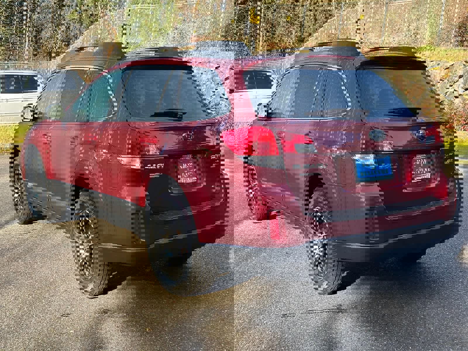 Used 2014 Subaru Outback 2.5i w/ Alloy Wheel Package image 3